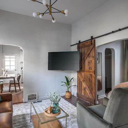 Ferienwohnung Mid-Century Modern Retreat In Little Italy Cleveland Exterior foto