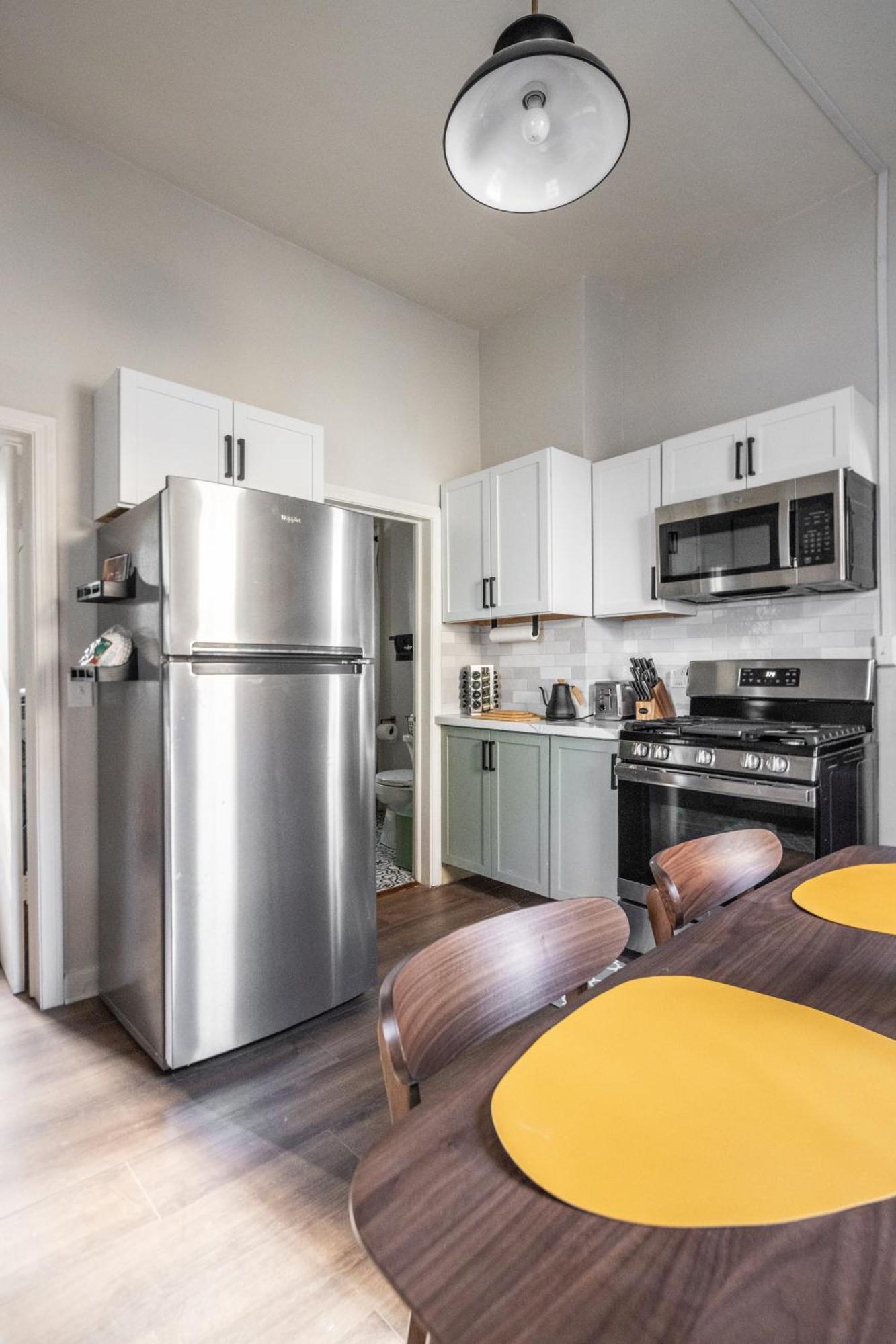 Ferienwohnung Mid-Century Modern Retreat In Little Italy Cleveland Exterior foto